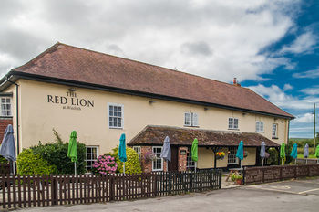 The Red Lion Hotel Winfrith Newburgh Exterior photo